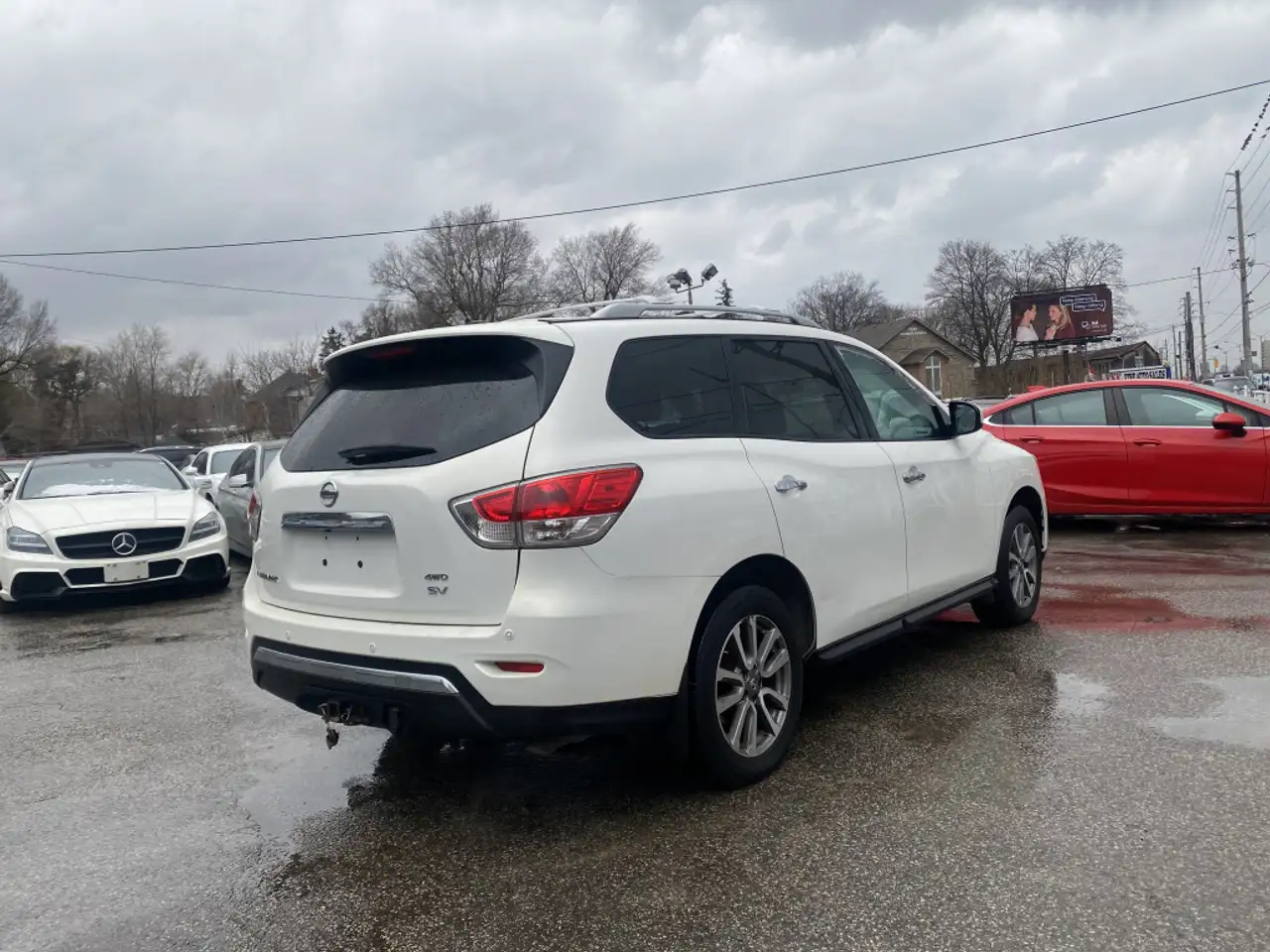 Nissan Pathfinder снимка Nissan Pathfinder