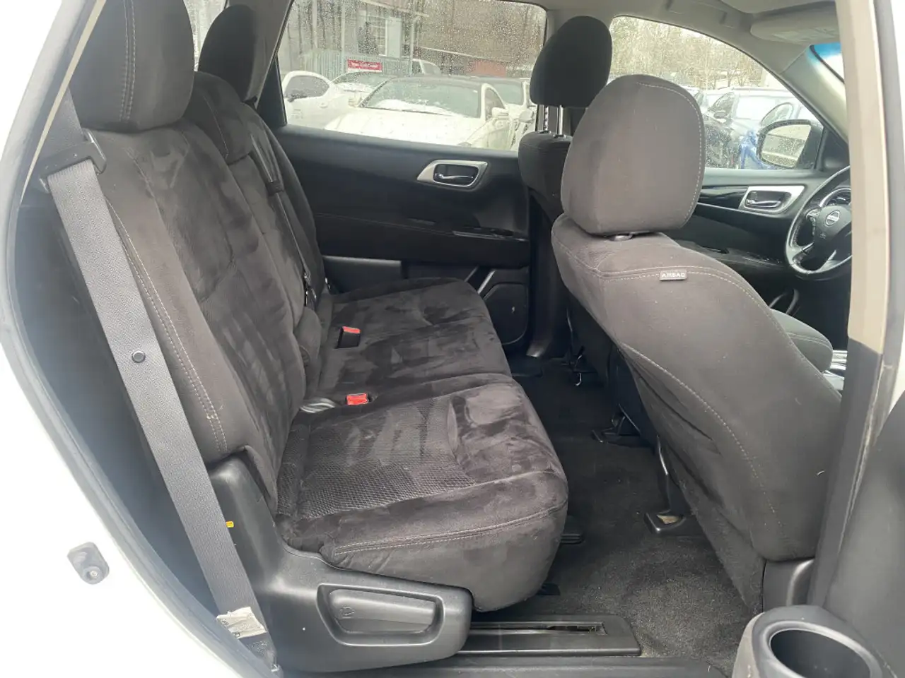 Nissan Pathfinder снимка Nissan Pathfinder