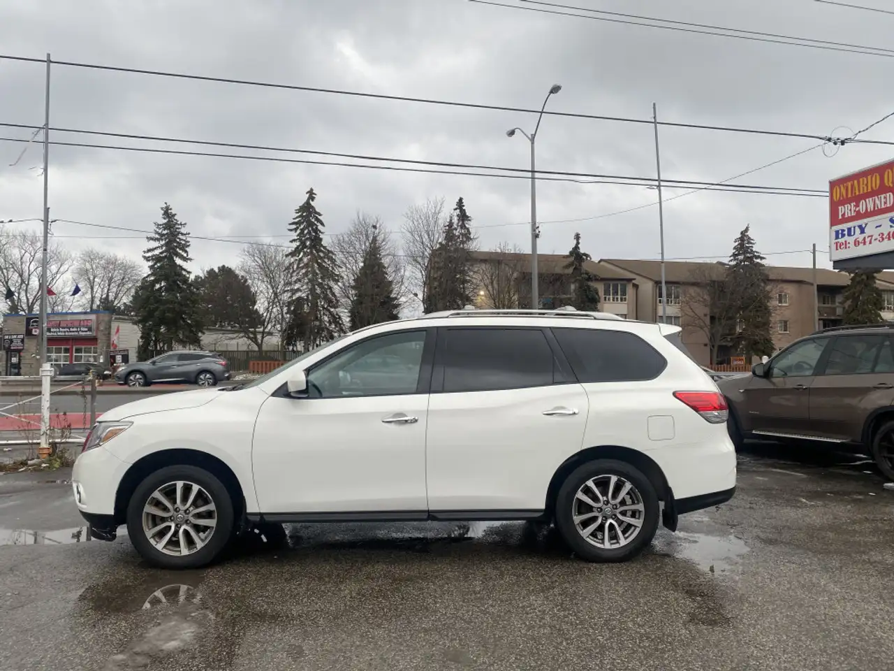Nissan Pathfinder снимка Nissan Pathfinder