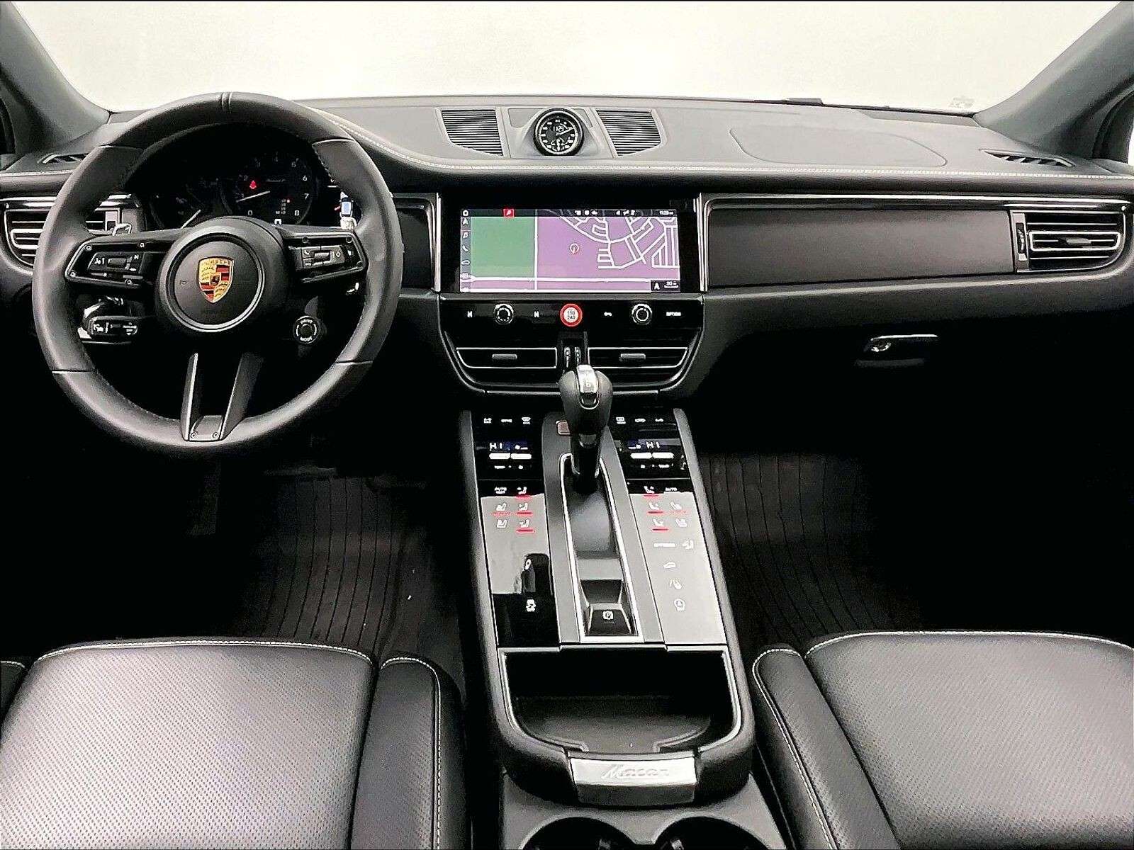 2026 Porsche Macan T thumb 11