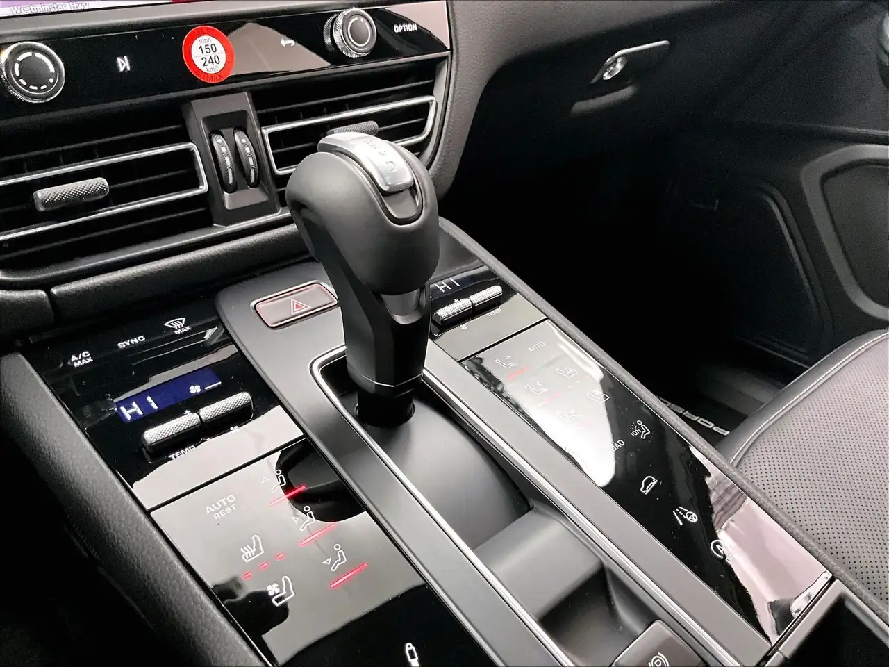 Porsche Macan снимка Porsche Macan