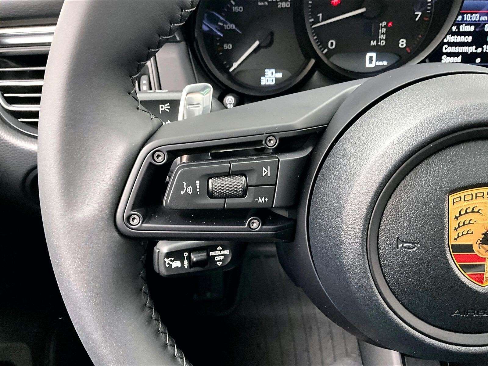 2026 Porsche Macan T thumb 19
