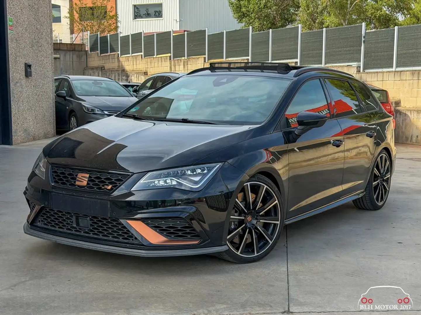 SEAT Leon ST 2.0 TSI S&S Cupra DSG7 290 Negro - 1