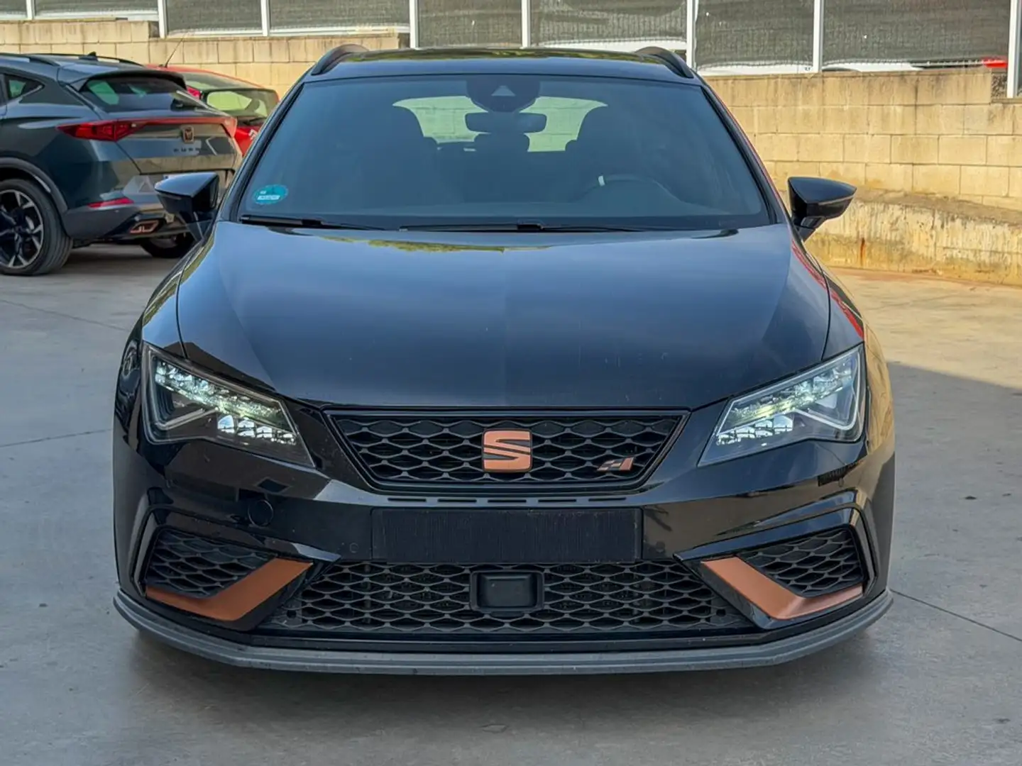 SEAT Leon ST 2.0 TSI S&S Cupra DSG7 290 Negro - 2