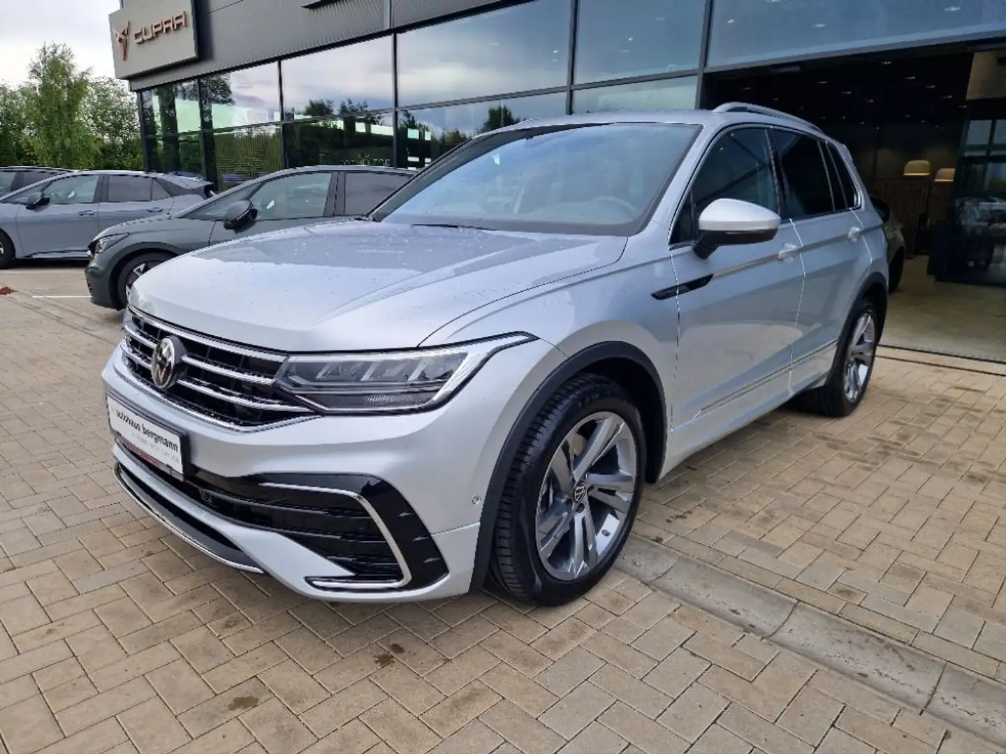 Volkswagen Tiguan 2.0 TDI SCR 4Motion DSG R-Line Argent - 1