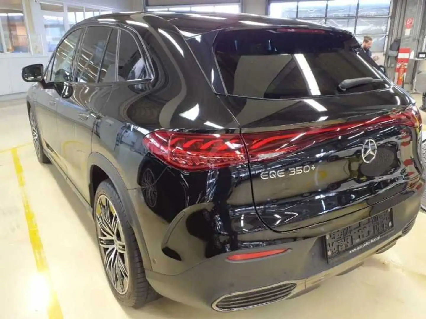Mercedes-Benz EQE SUV EQE350+ SUV AMG Prem AIRMATIC Pano DISTR HAL HUD Nero - 2