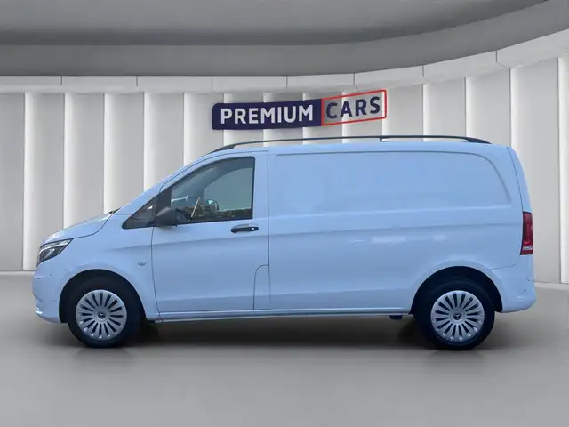 Mercedes-Benz Vito view 2