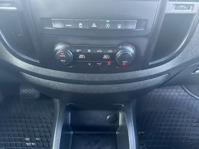 Mercedes-Benz Vito view 15