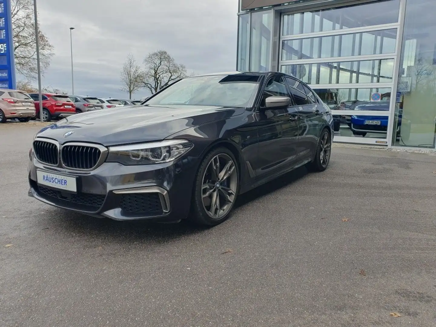 BMW 550 M550i xDrive Aut. Grigio - 1