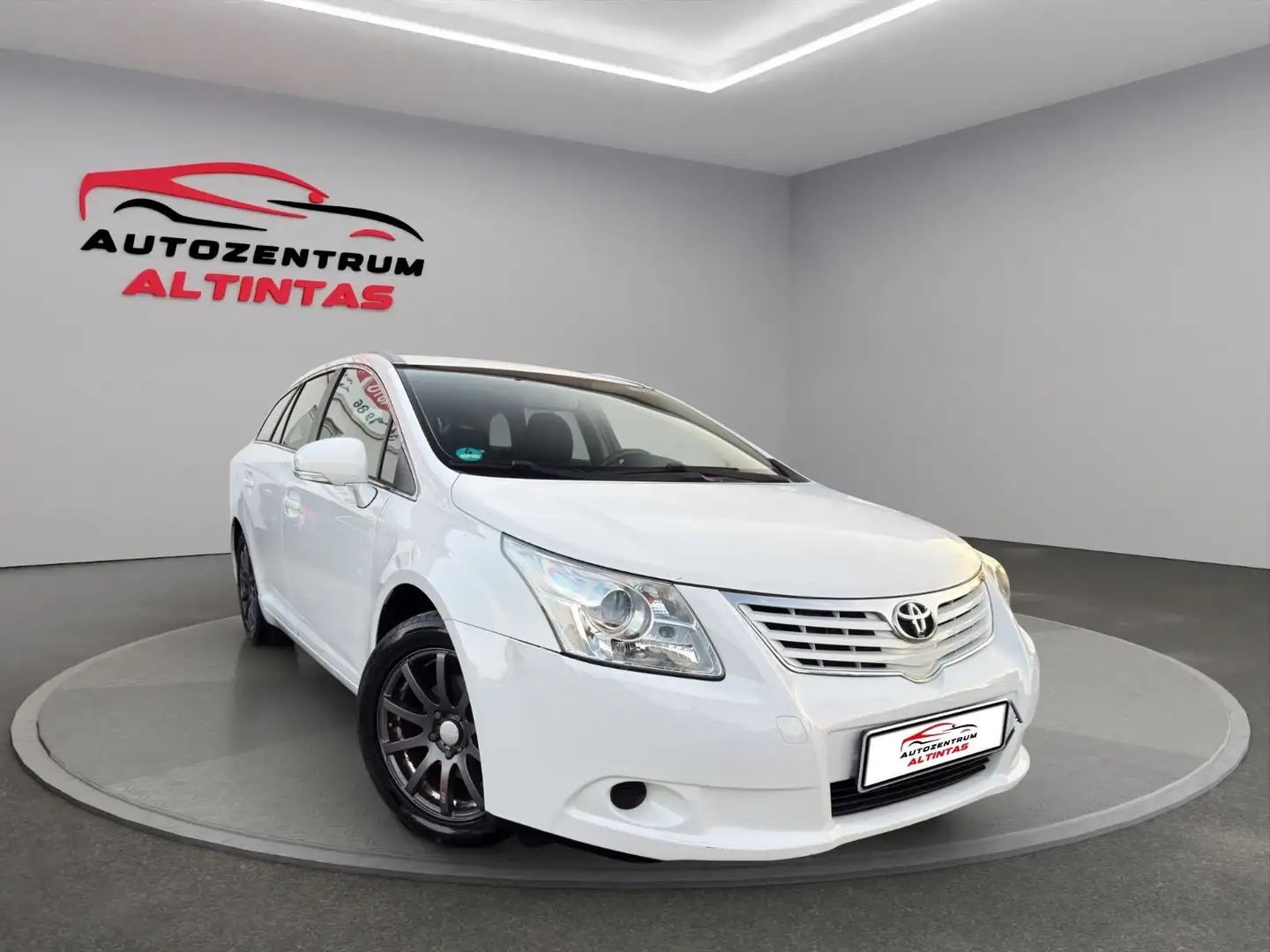 Toyota Avensis Kombi 1.6*FACELIFT*PDC*6-GANG*TÜV NEU* Wit - 2