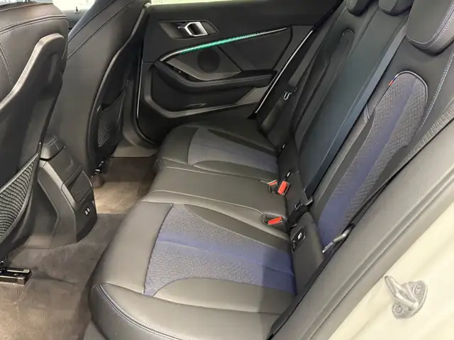BMW 1 Series view 8