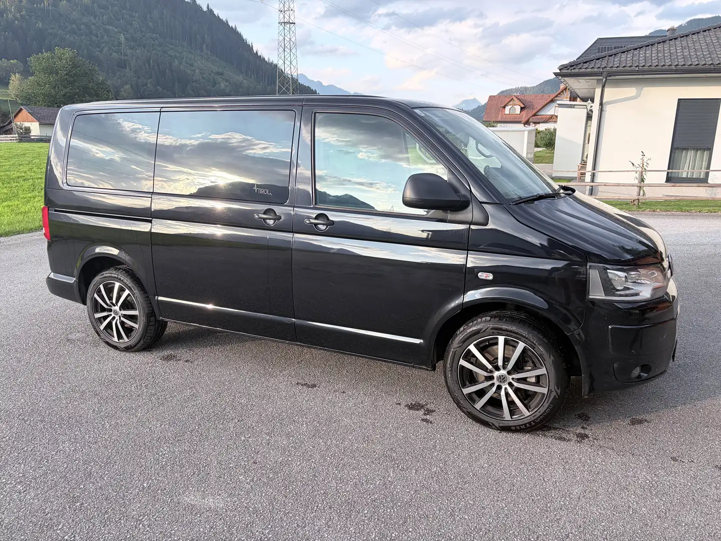 Volkswagen T5 Multivan Multivan Startline 2,0 BMT TDI 4motion D-PF Startline Schwarz - 1