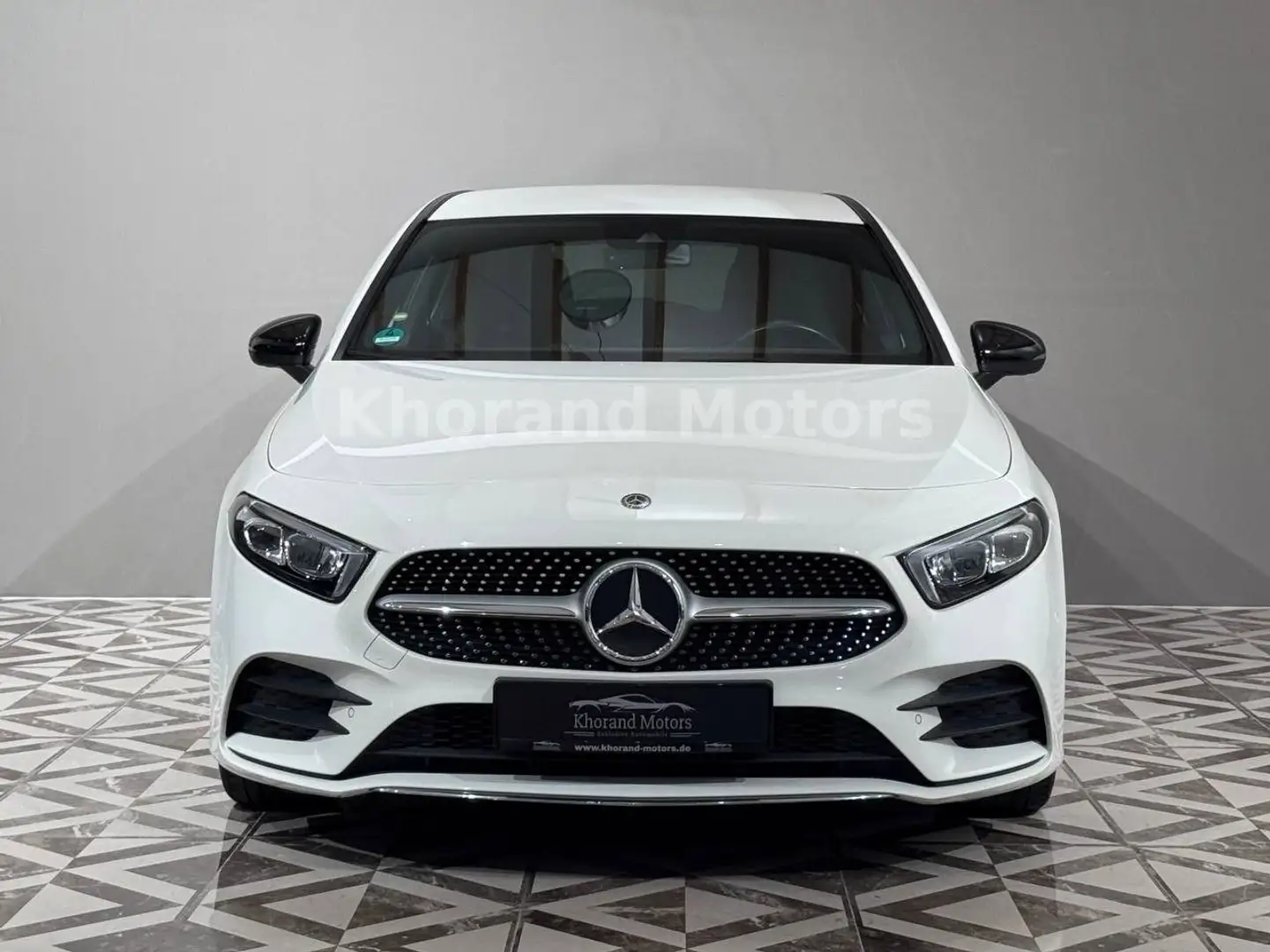 Mercedes-Benz A 220 AMG Line Bianco - 2
