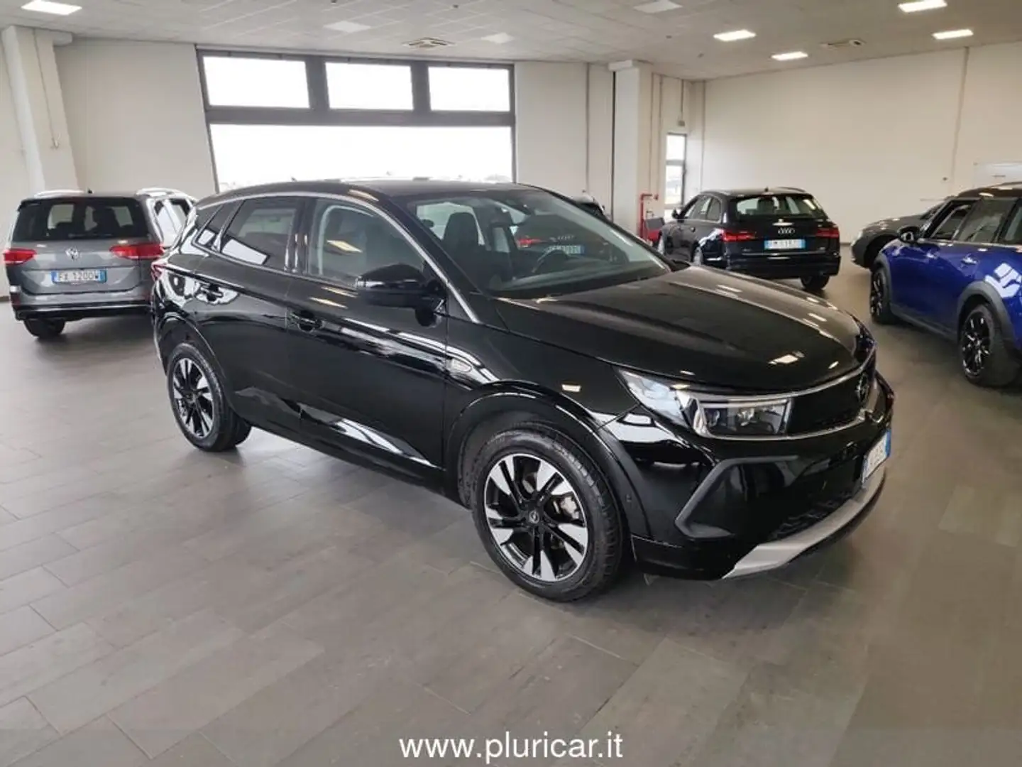 Opel Grandland 1.5 D 130cv Elegance Auto Navi Cruise Blis FariLED Nero - 2