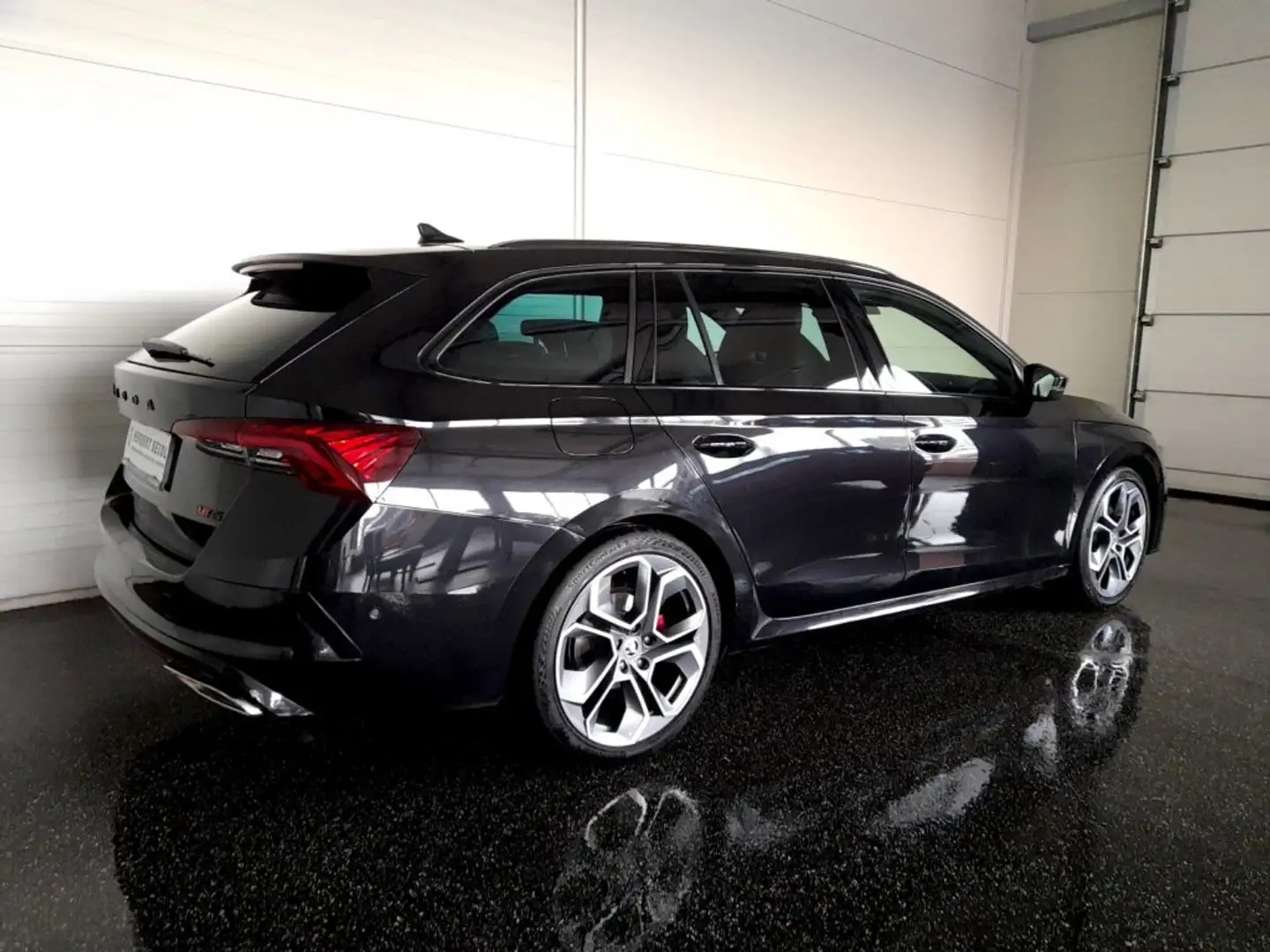 Skoda Octavia Combi "RS PLUS" 2,0 TDI DSG *19 ZOLL / RS EXKLUSIV INTERIEUR / MATRIX-LED / DCC / HEAD-UP / MEMORY & MASSAGE* Schwarz - 2