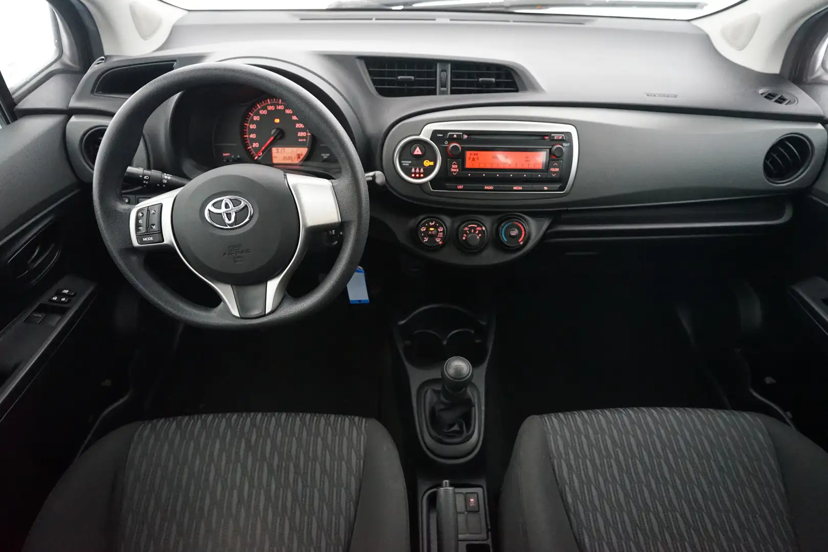 Toyota Yaris 1.0 VVT-i Now Gris - 2