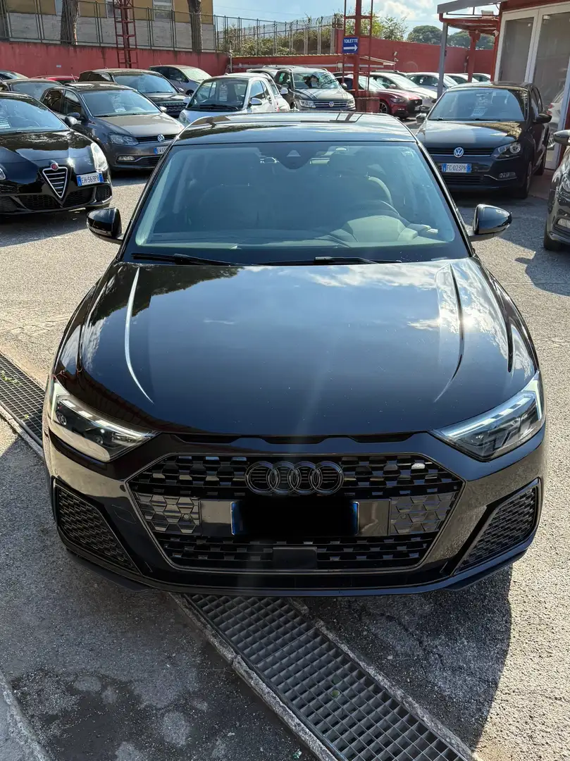 Audi A1 S.B. 25 1.0 tfsi Identity Black-s-line-iva esposta - 2