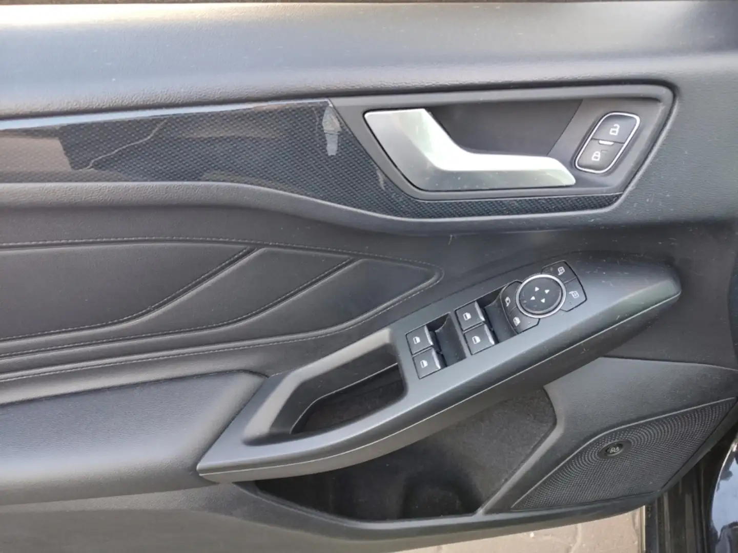 Ford Focus ST 5 trg Navi PANO GSD RFK PDC B&O SHZ FSH LRH ST/ Schwarz - 2