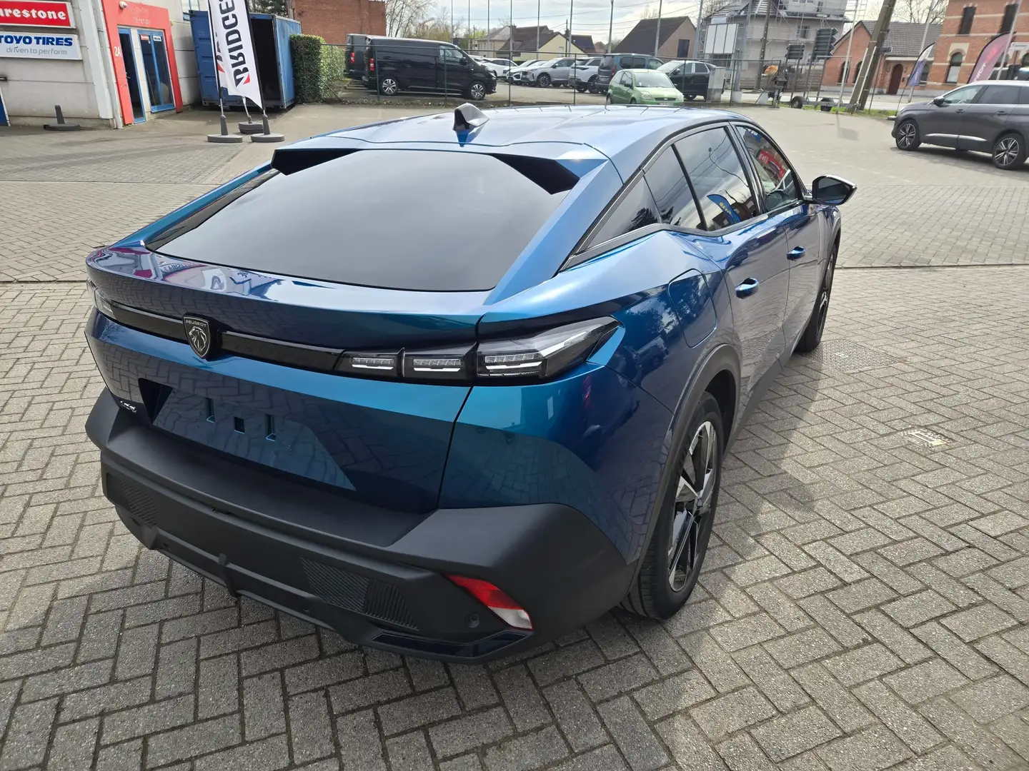 Peugeot 408 1.2 PureTech Allure S Blau - 2