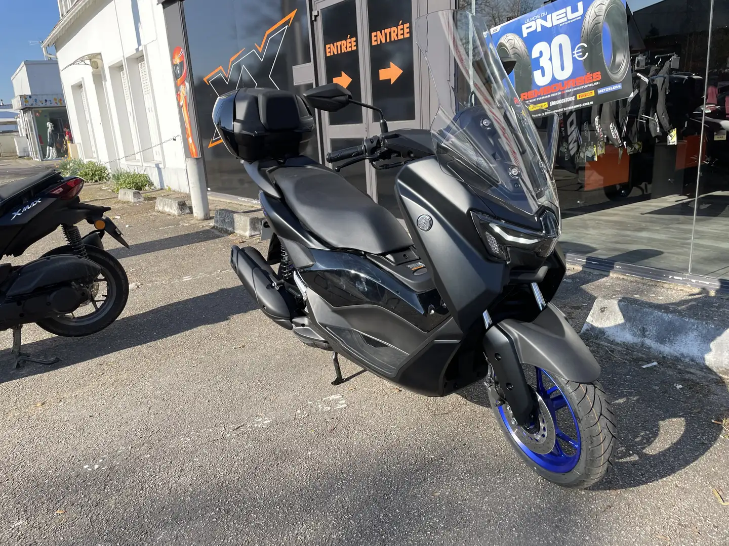 Yamaha NMAX Zwart - 2
