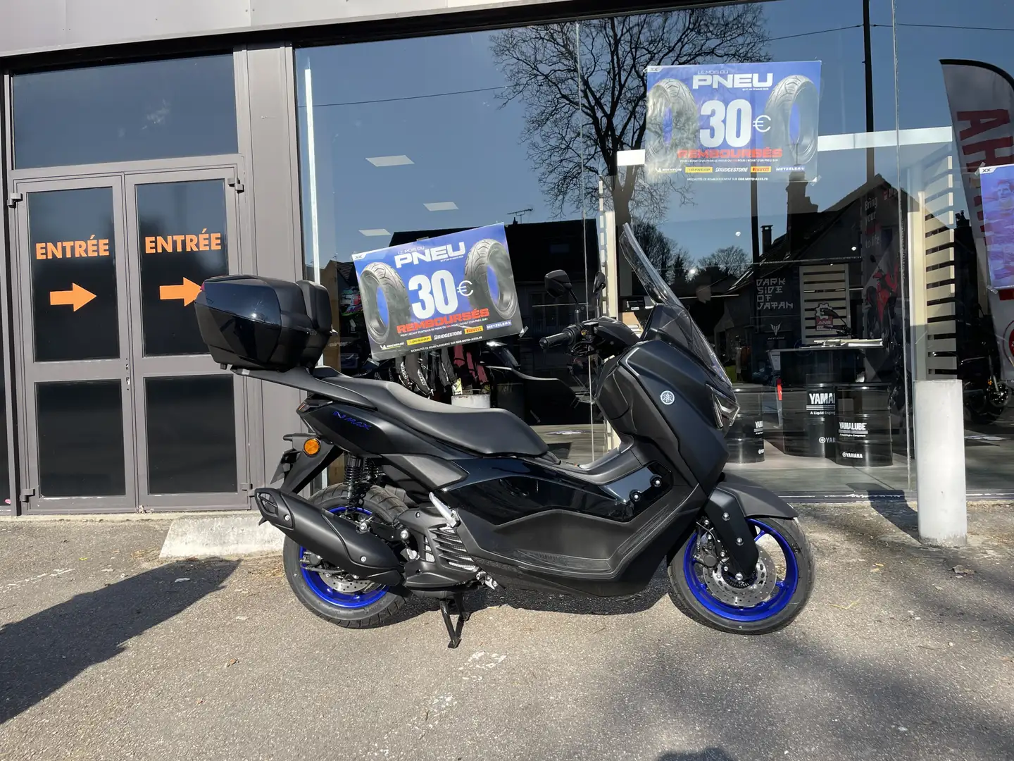 Yamaha NMAX Zwart - 1