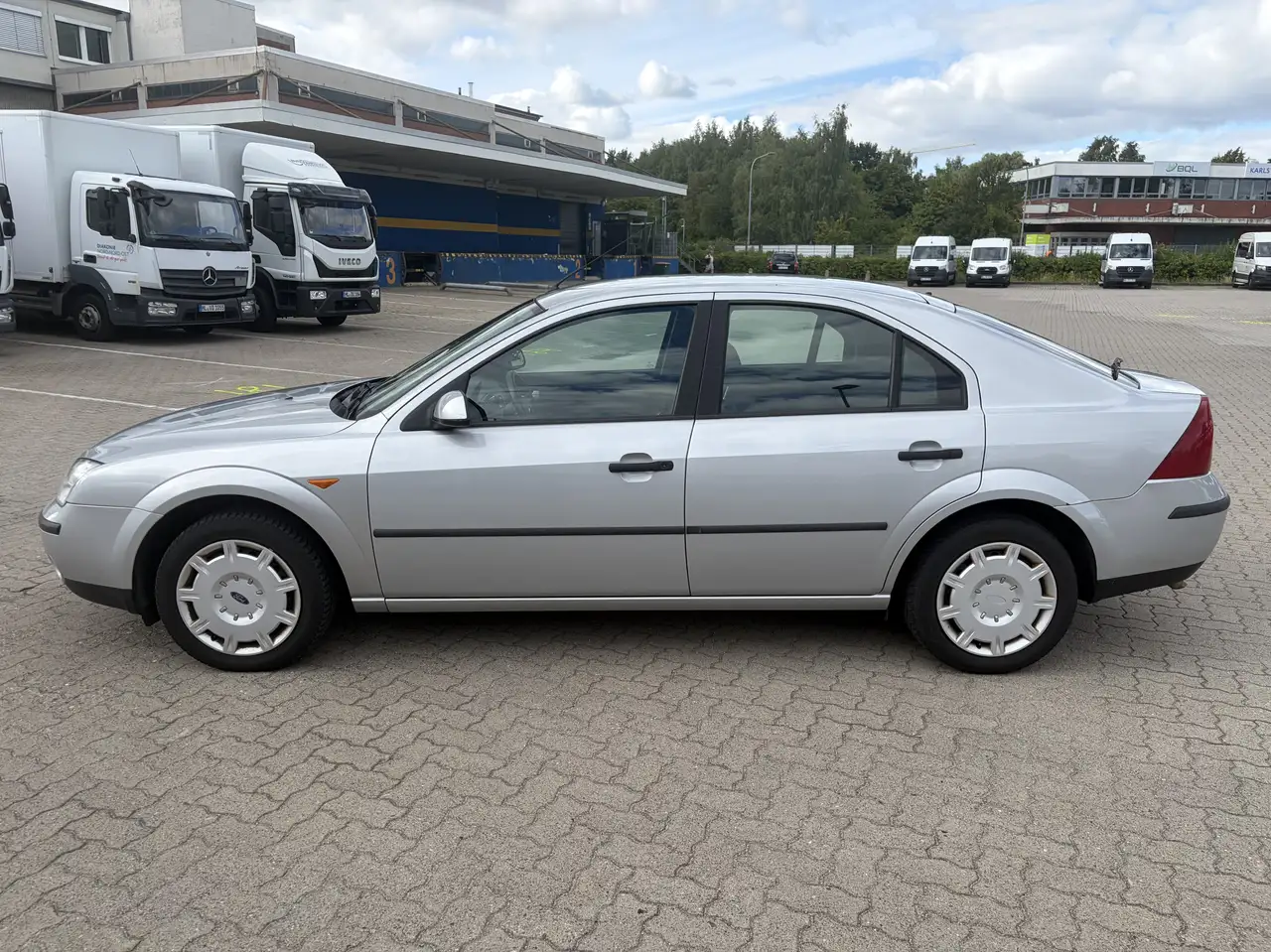 Ford Mondeo 1.8 Trend, foto 2