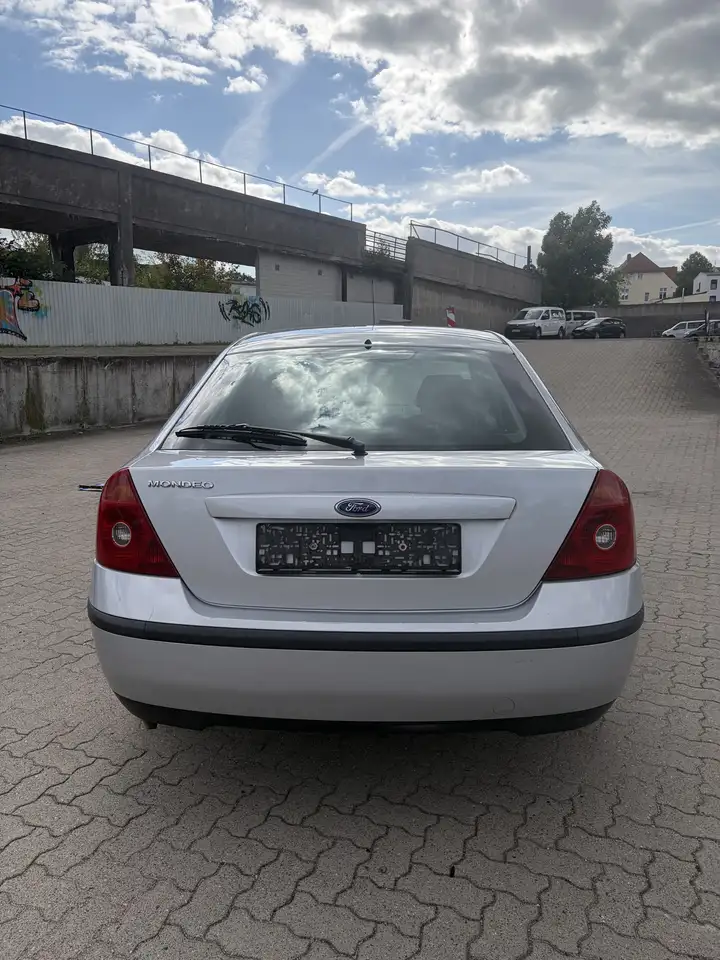 Ford Mondeo 1.8 Trend, foto 4