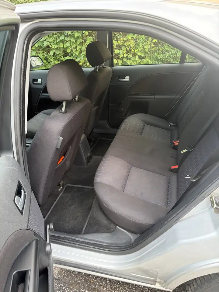 Ford Mondeo 1.8 Trend, foto 12