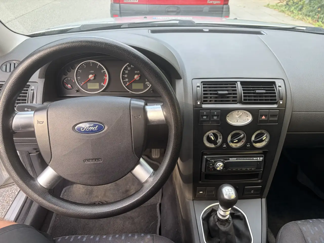 Ford Mondeo 1.8 Trend, foto 11