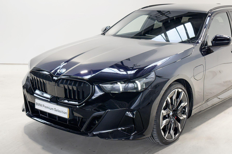 BMW 550 5 Serie Touring 550e xDrive Innovations Pack M Spo — photo 2