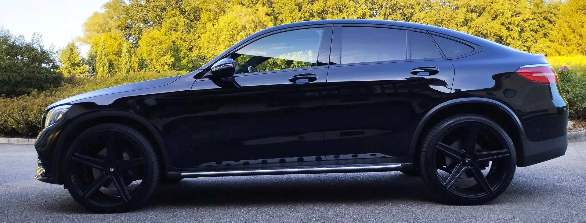 Mercedes-Benz GLC 250 GLC 250 d Coupé 4MATIC Aut. Schwarz - 1