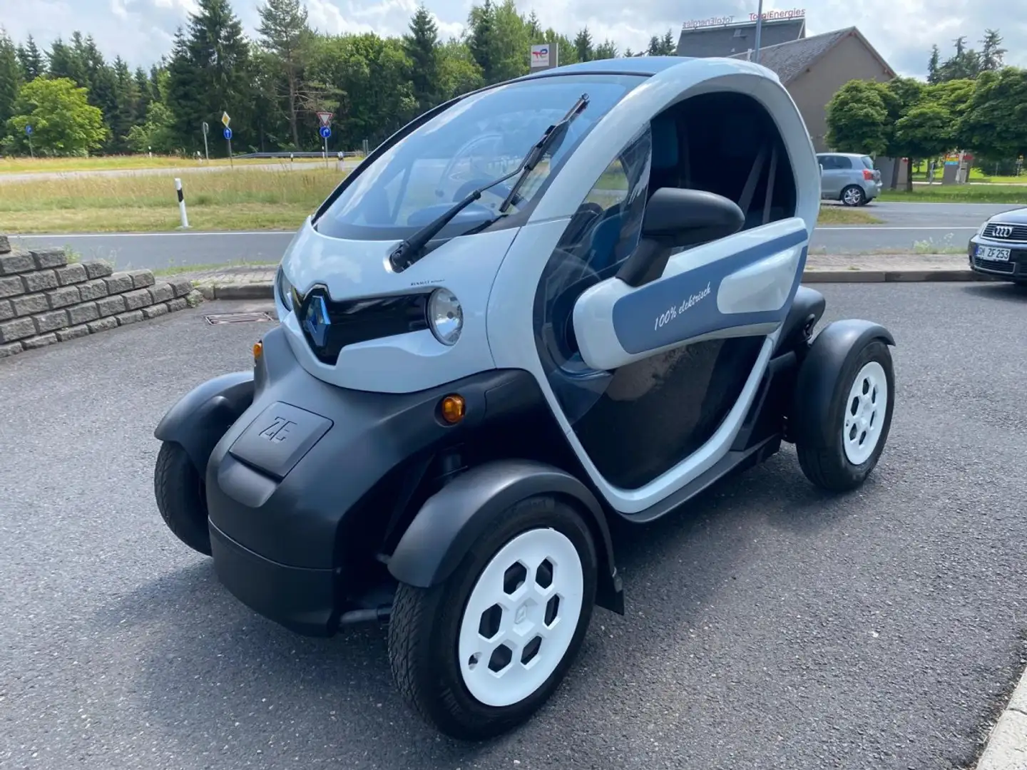 Renault Twizy Color, 2-Sitzer, 80 km/h, inkl. Batterie Bílá - 1