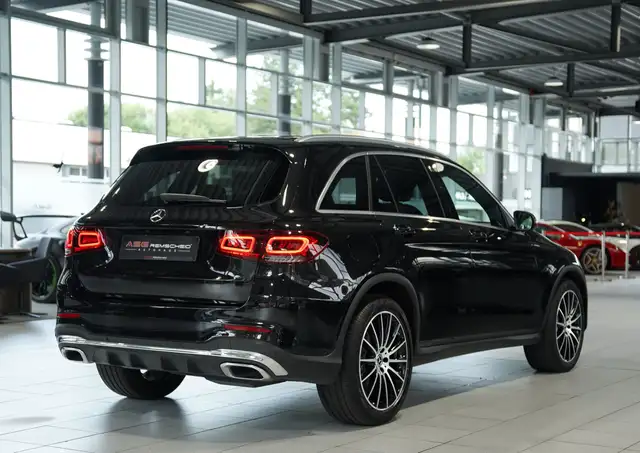 Mercedes-Benz GLC view 7