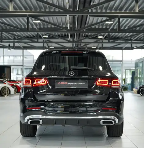 Mercedes-Benz GLC view 8