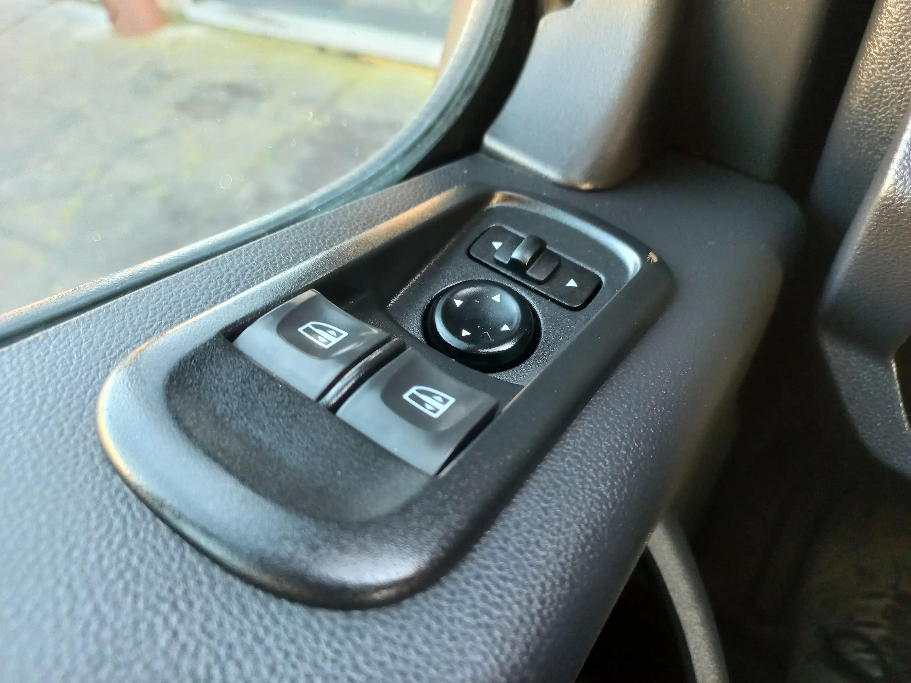 Nissan NV400 2.3 dCi L2H2 EU6d — photo 8