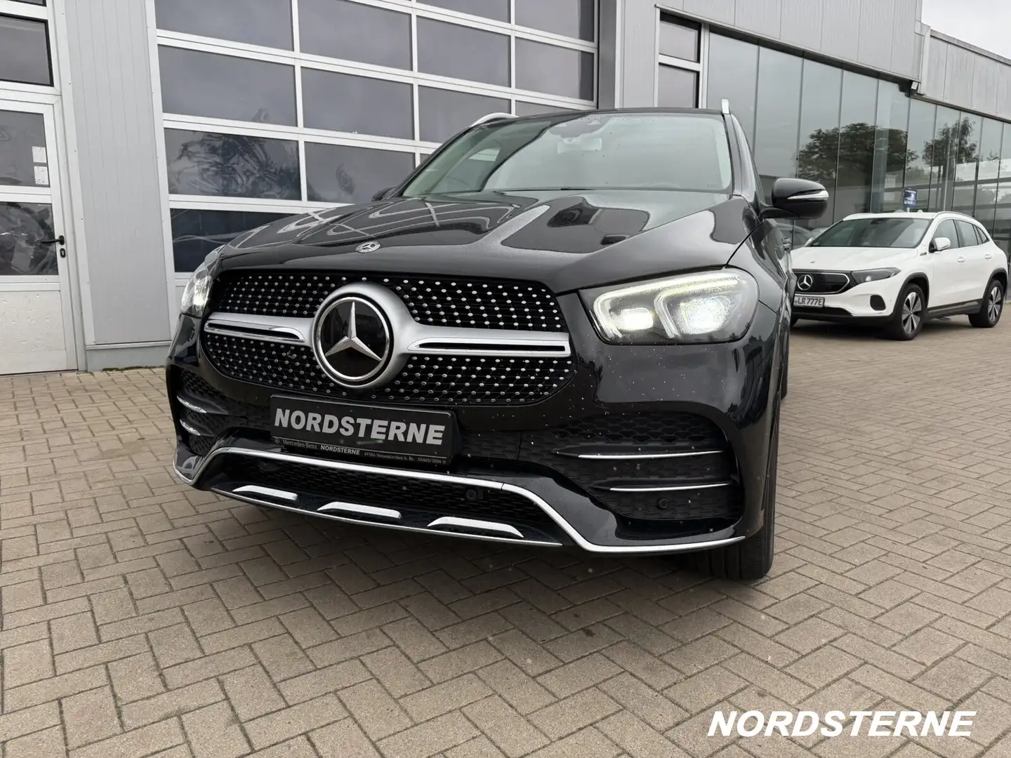 Mercedes-Benz GLE 300 GLE 300 d 4M AMG-Line Panorama Distronic AHK ILS Noir - 2