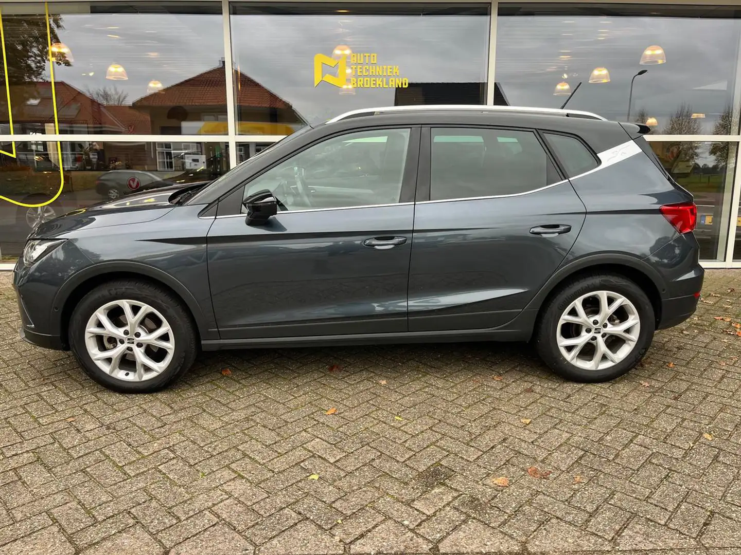 SEAT Arona 1.0 TSI FR BUSINESS CONNECT LED | CARPLAY | PDC | Gris - 2