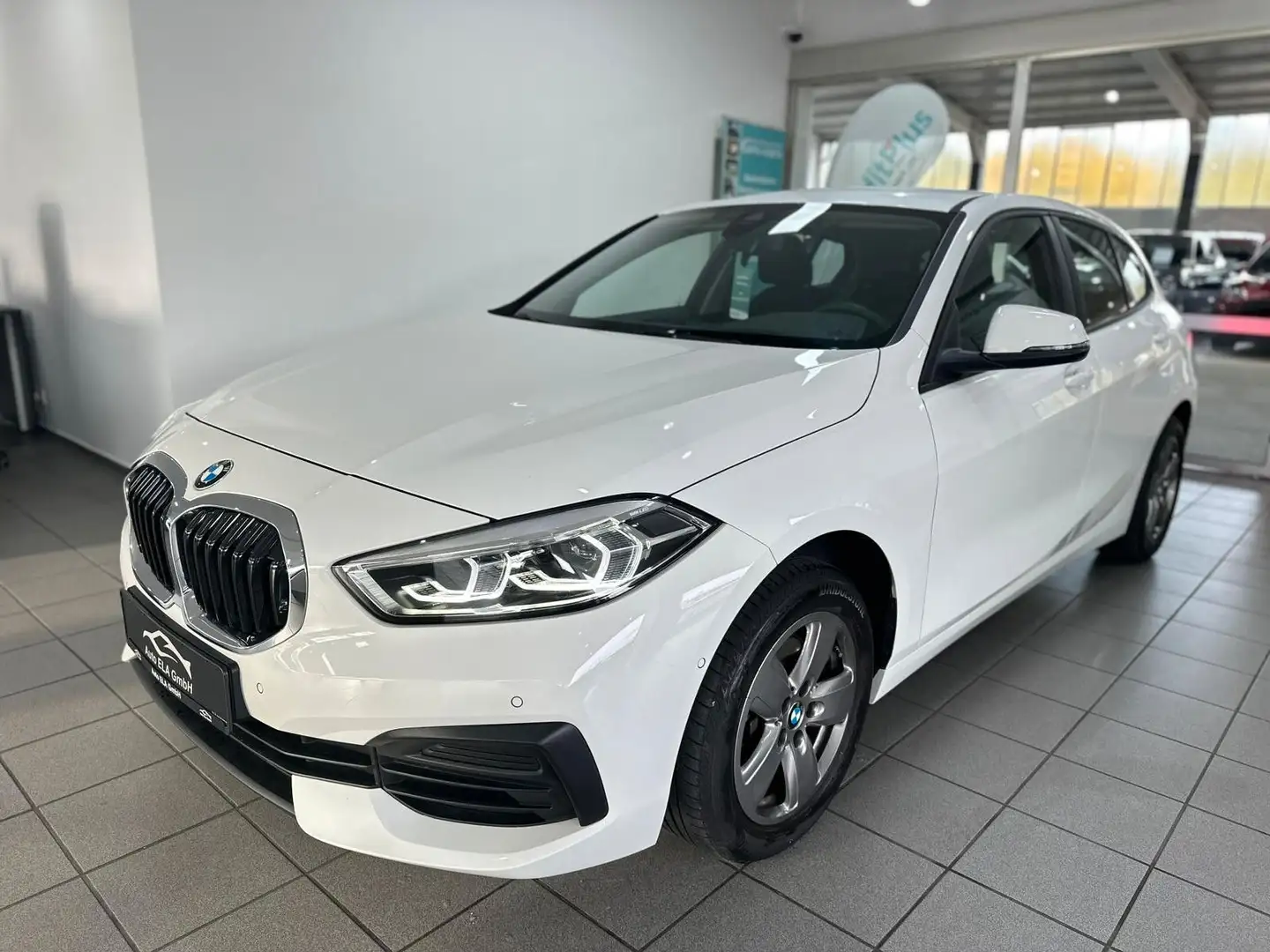 BMW 118 i Automatik 1.Hand|Kamera|AHK|Navi|Garantie Weiß - 1