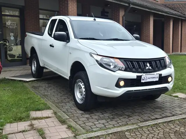 Mitsubishi L200 club cab 2.4d Inform 4wd 154cv N1 E6 *NETTO IVA*