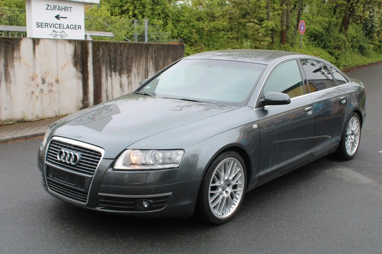 Audi A6 Lim. 3.2 FSI quattro S-Line Automatik Navi Li Grau - 1