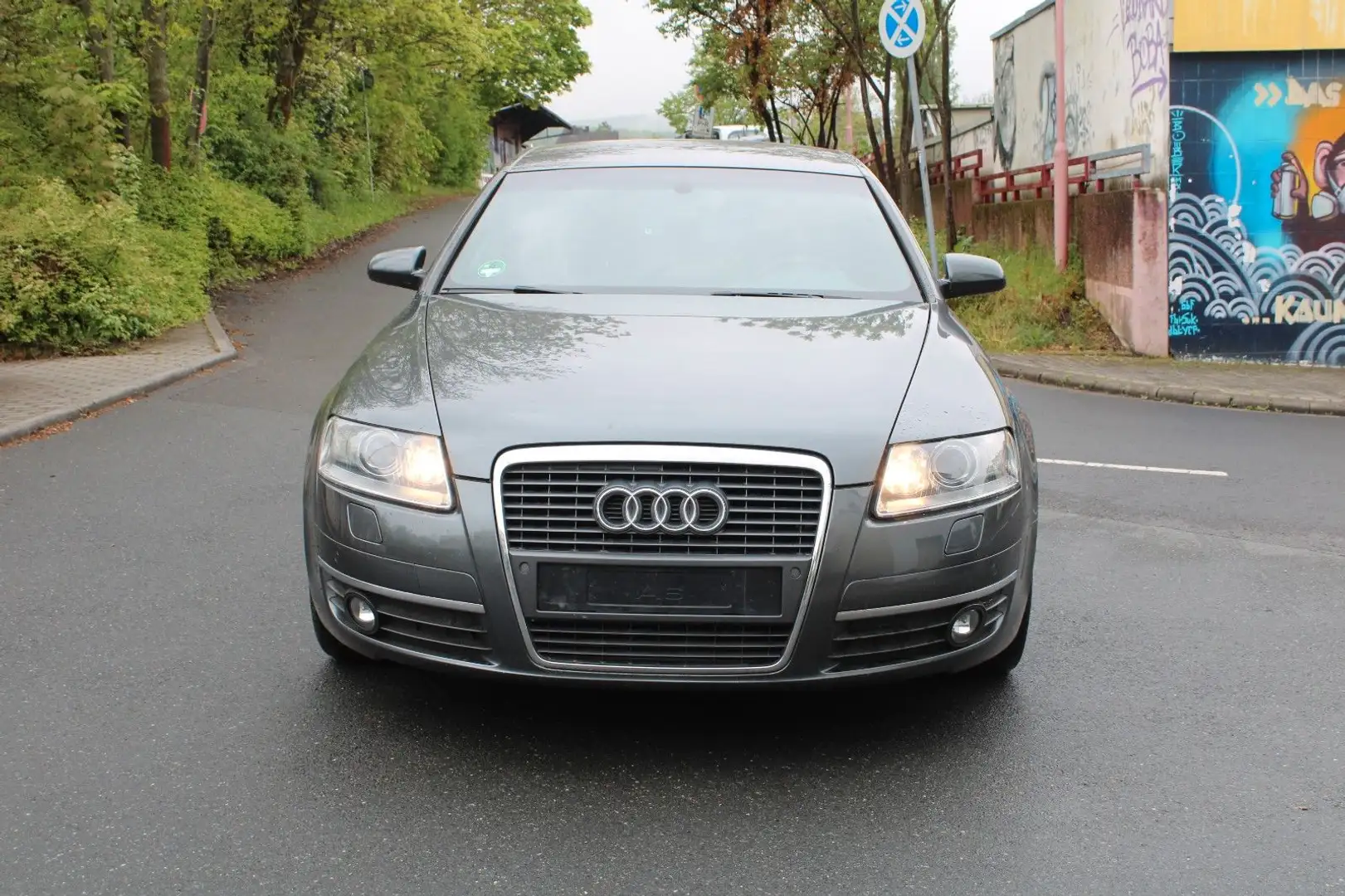 Audi A6 Lim. 3.2 FSI quattro S-Line Automatik Navi Li Grau - 2