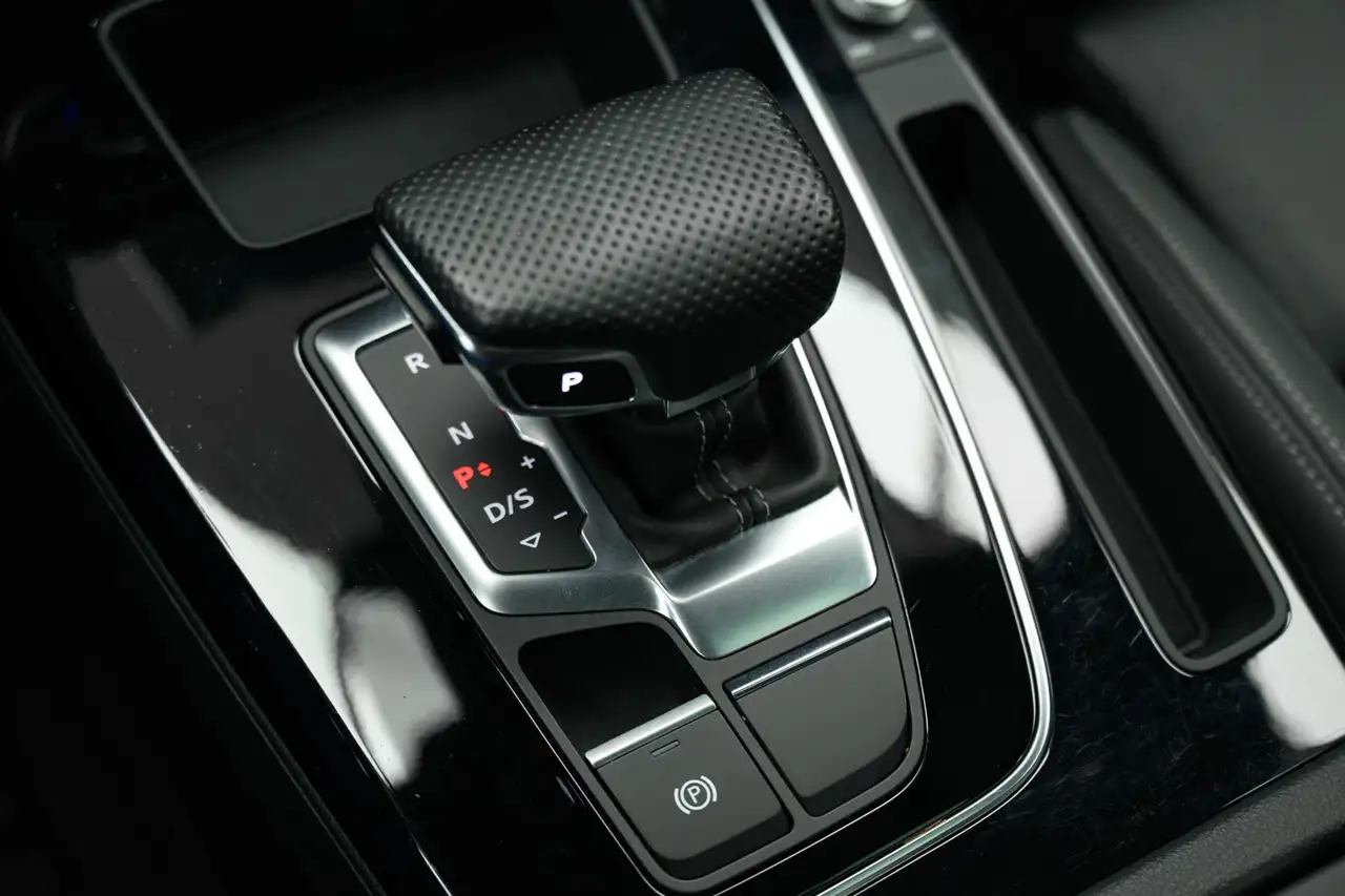 Audi Q5 снимка Audi Q5