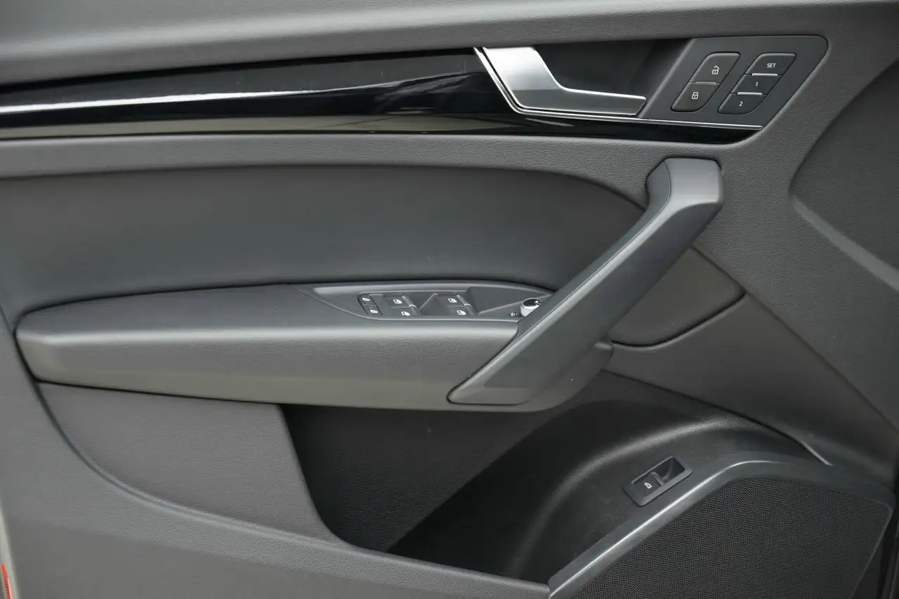 Audi Q5 снимка Audi Q5