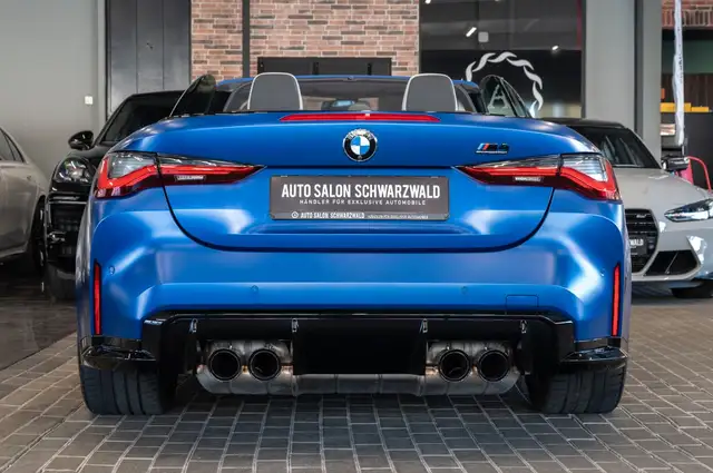 BMW M4 view 10