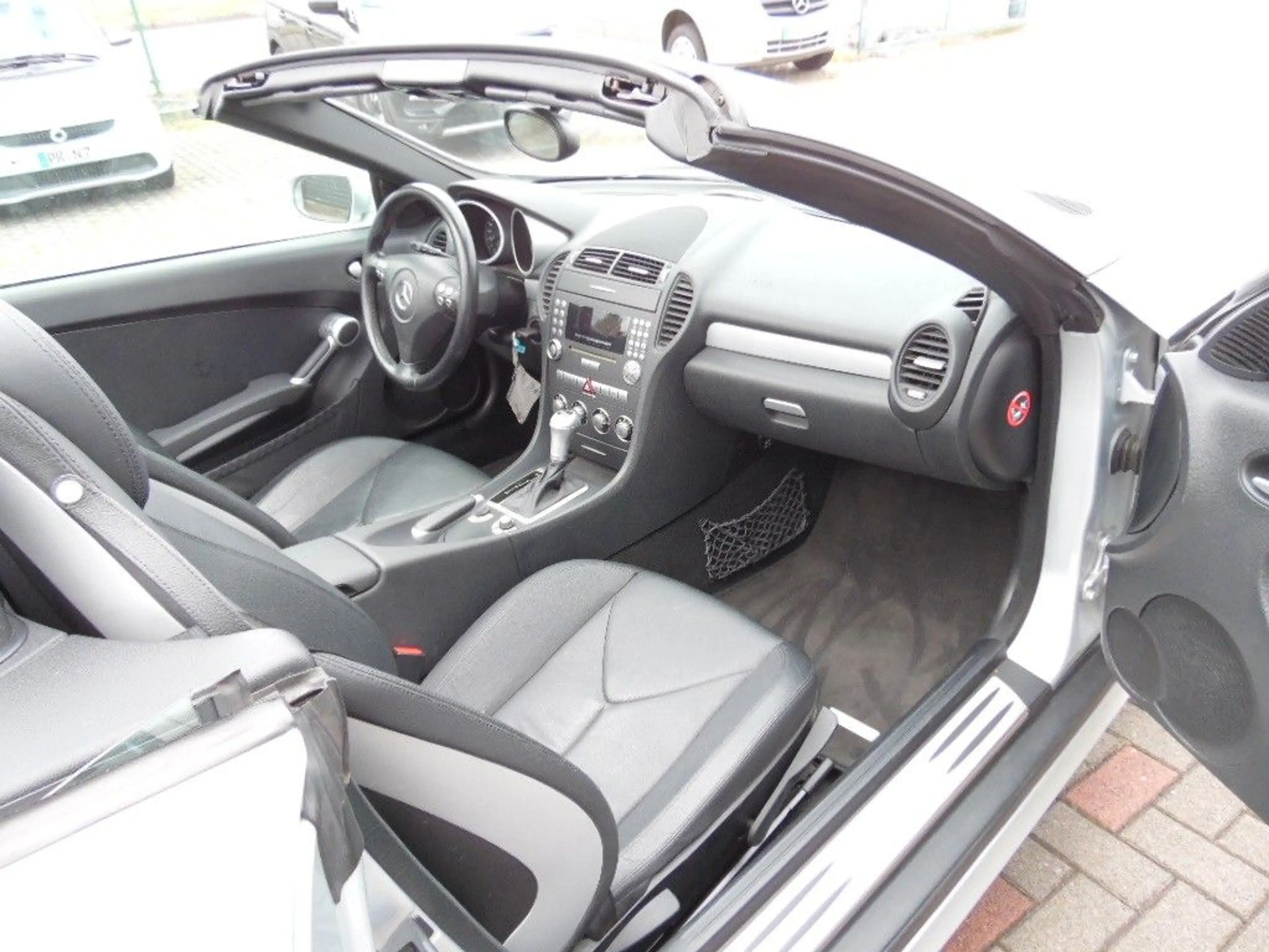 Mercedes-Benz SLK 200 Kompressor, Airscarf, Sitzheizung, Tempo — photo 6