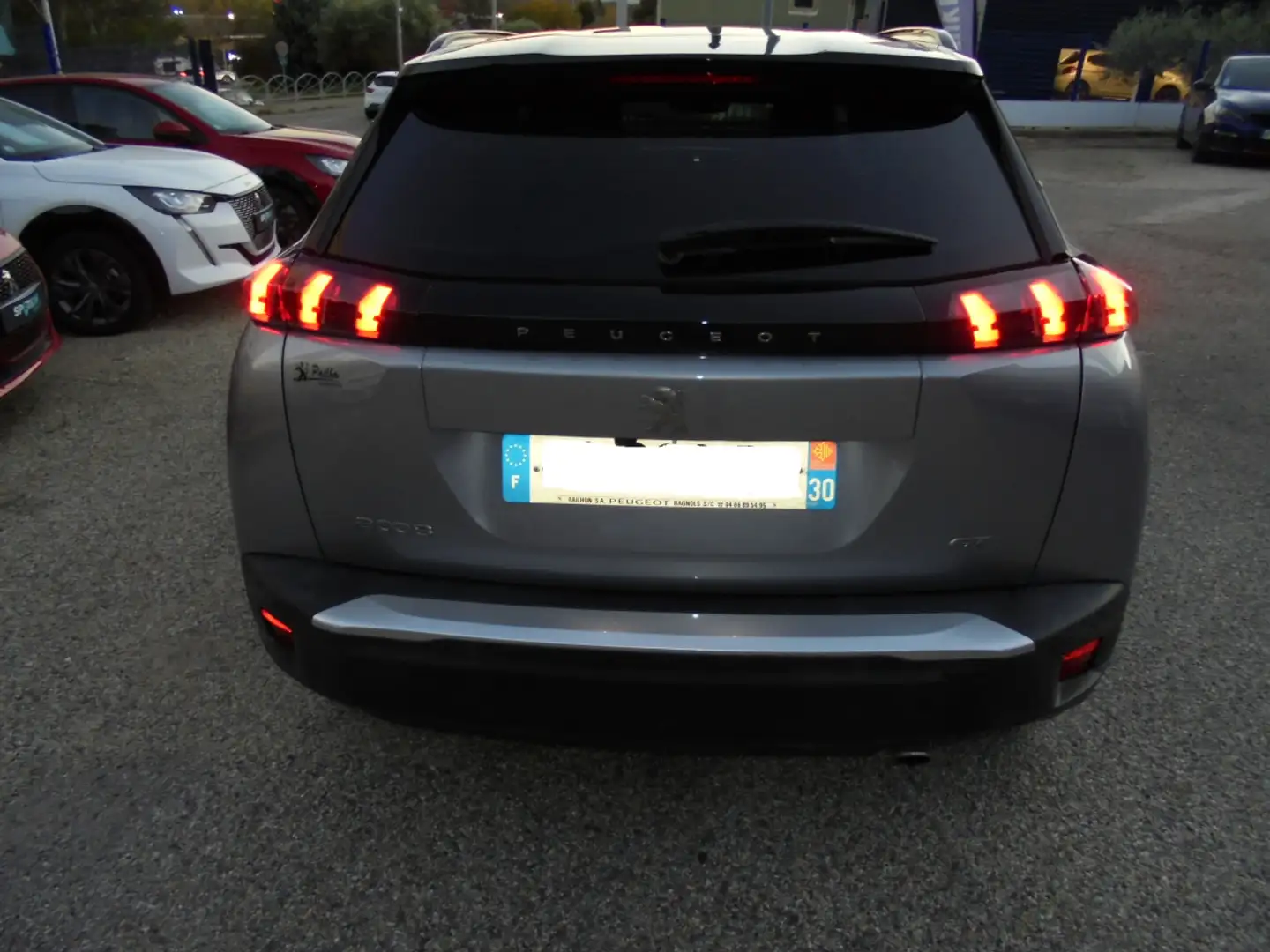 Peugeot 2008 HDi 130 EAT8 GT - 2