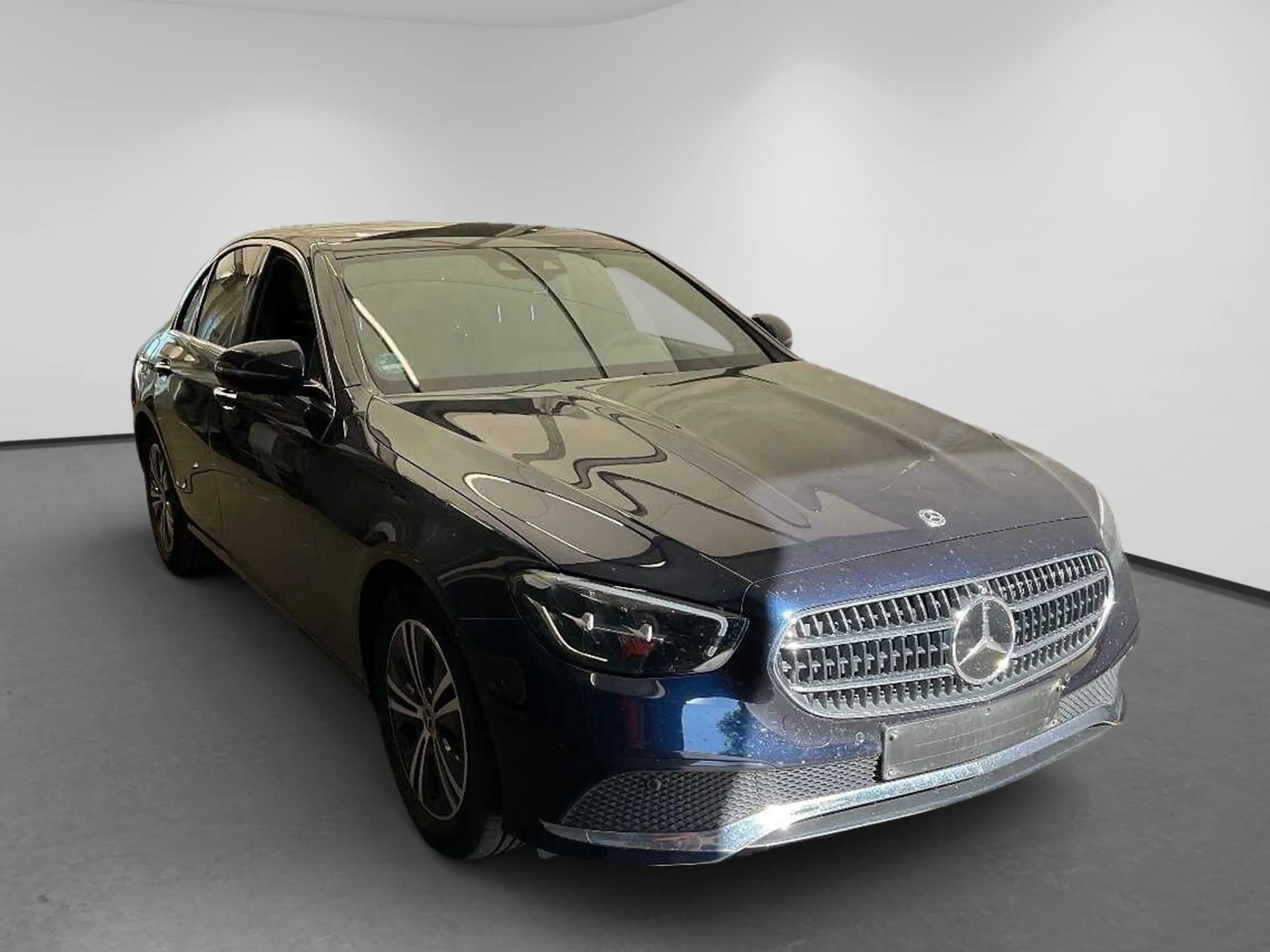 Mercedes-Benz E 200 d Avantgarde Burmester Wide 360° AHK ACC — photo 6
