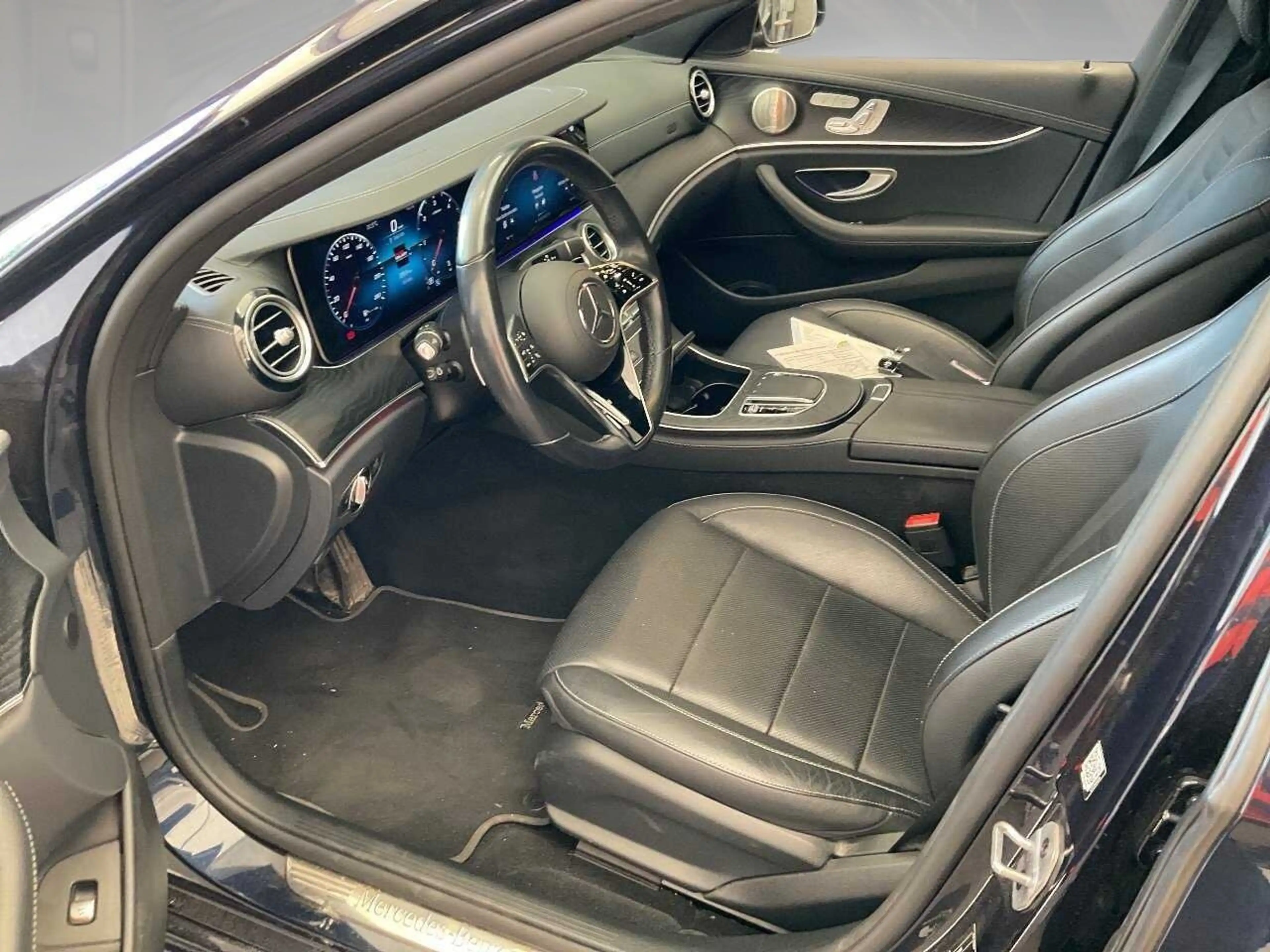Mercedes-Benz E 200 d Avantgarde Burmester Wide 360° AHK ACC — photo 8