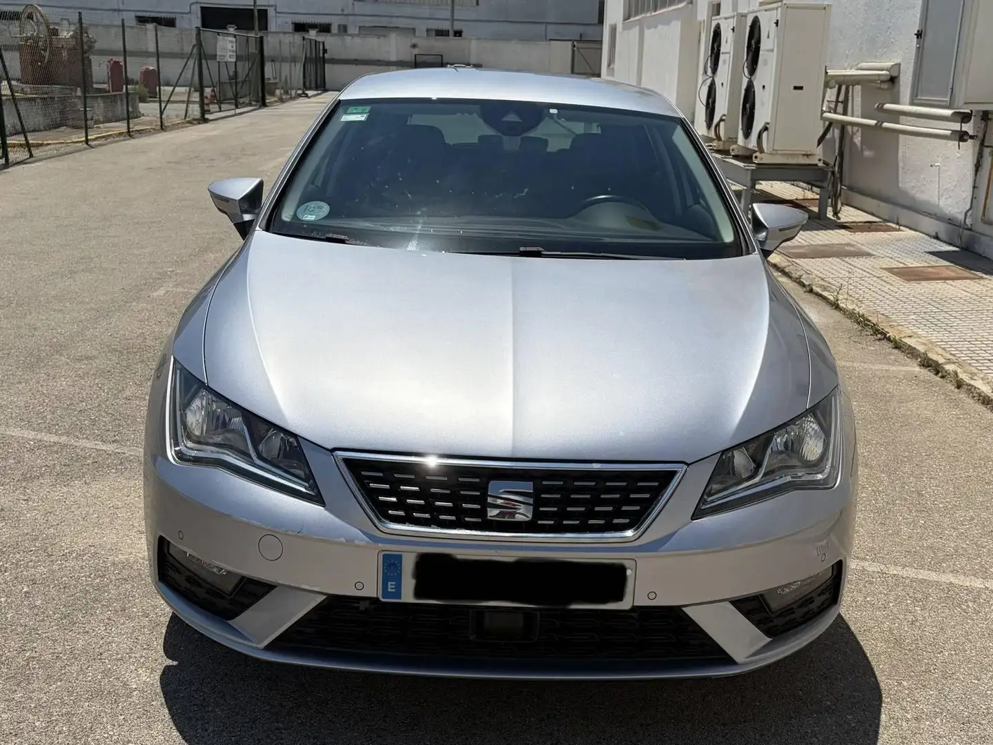 SEAT Leon 2.0 TDI CR 110 KW (150 CV) DSG7 S/S Xcellence Plateado - 2