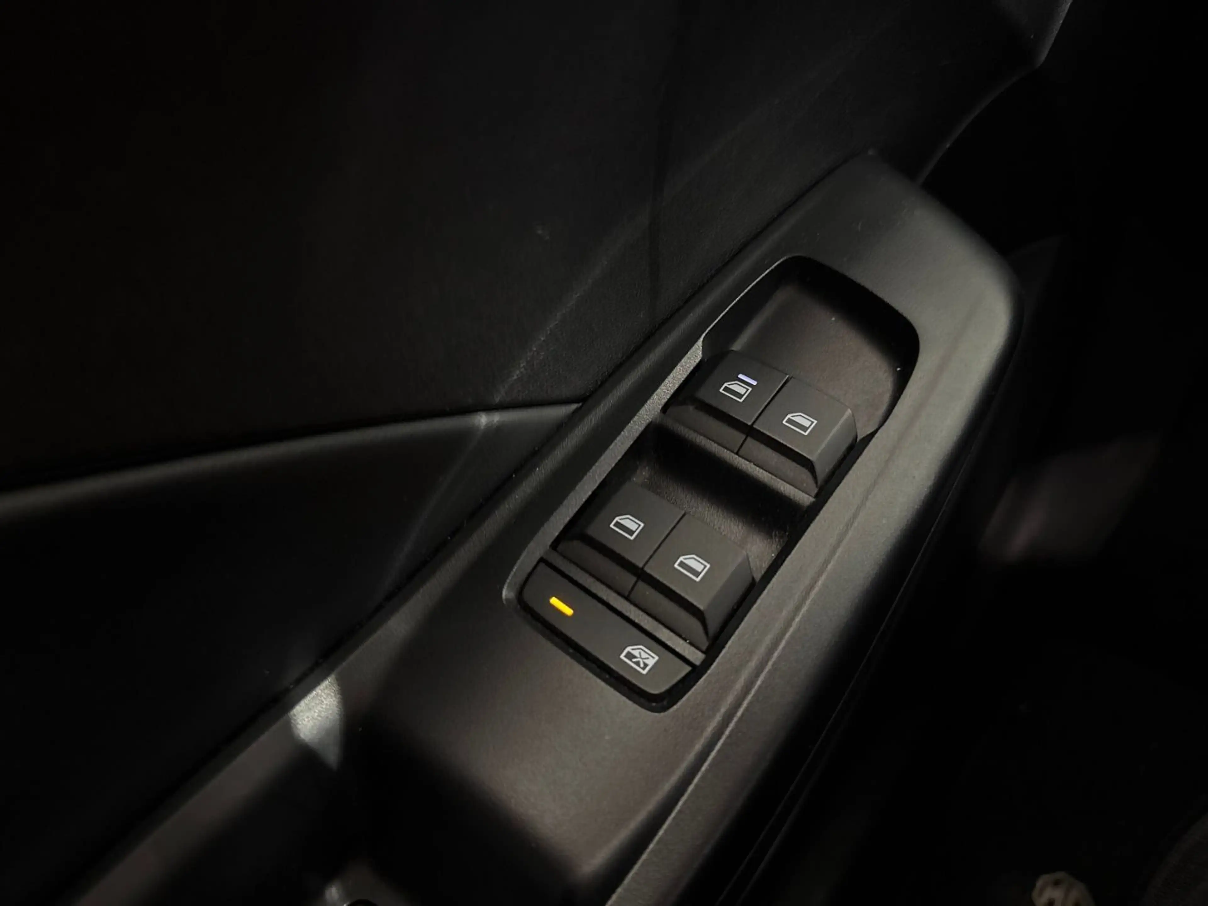 MG MG3 Luxury LED*PDC*KLIMAAUT*360°KAM*LEDER — photo 13